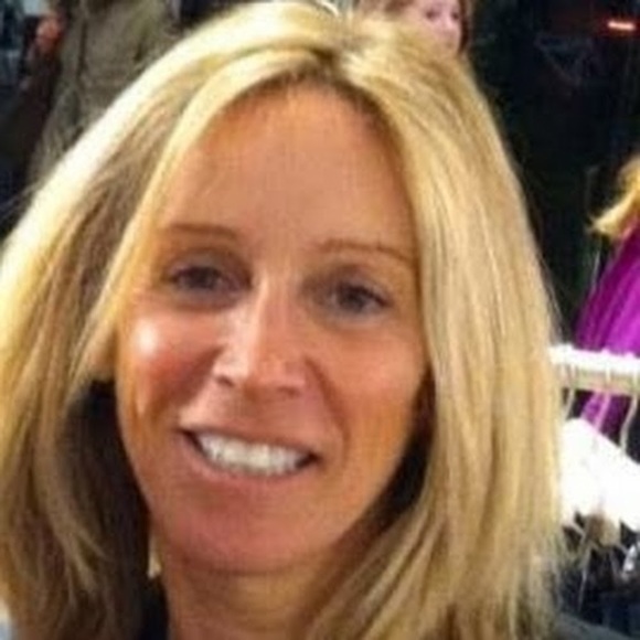 Meet your Posher, Carol - Picture 1 of 1